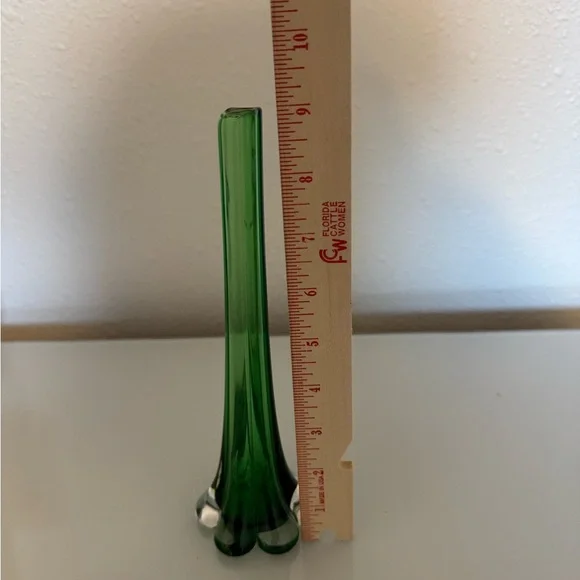 Vintage Mid Century Modern Green Elephant Foot Glass Bud Vase 9” tall - Picture 2 of 4